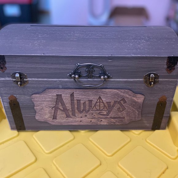 Harry Potter Wedding Card Box - Picture 1 of 4